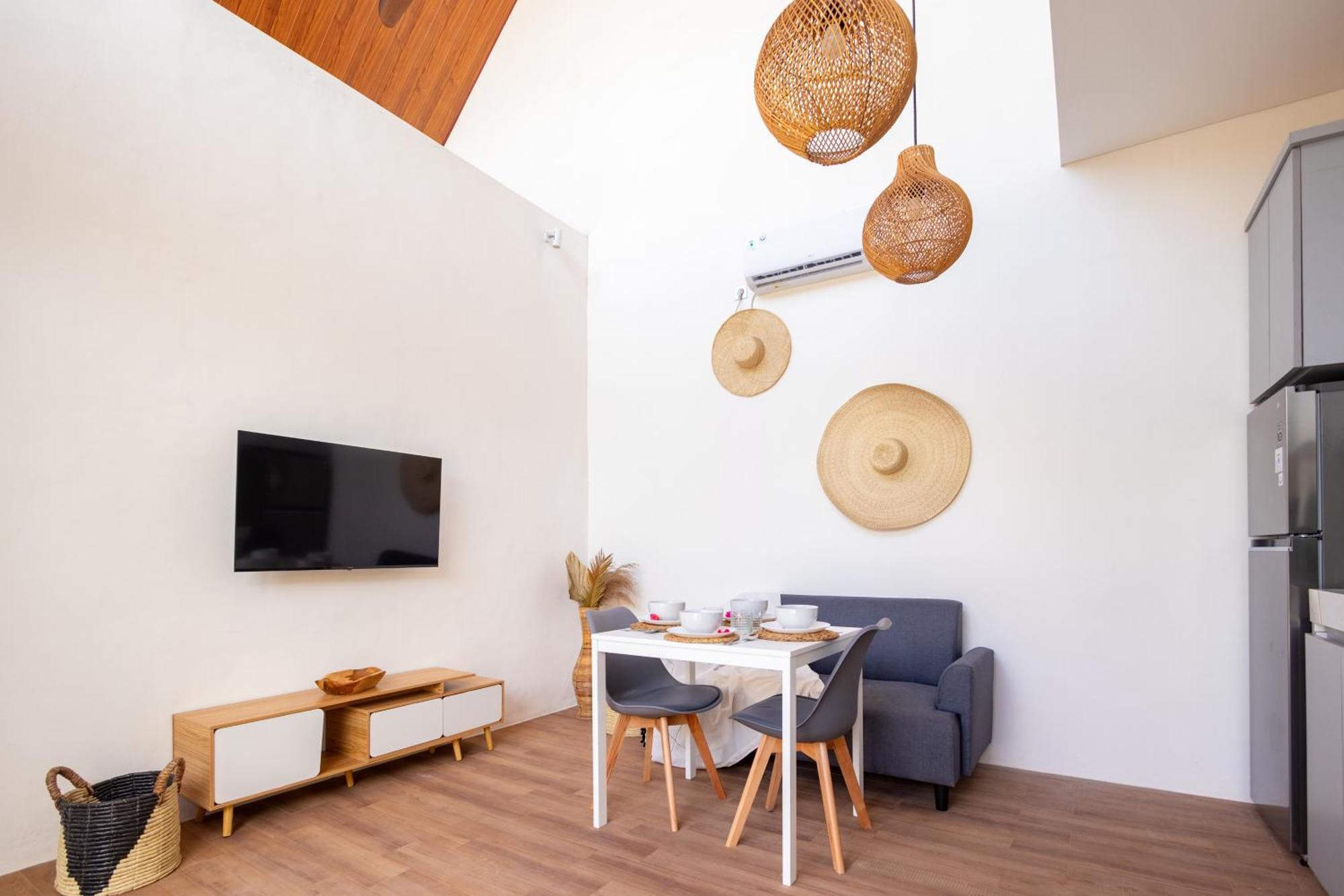 Brand New In - 2bdr - Ps5 Villa *